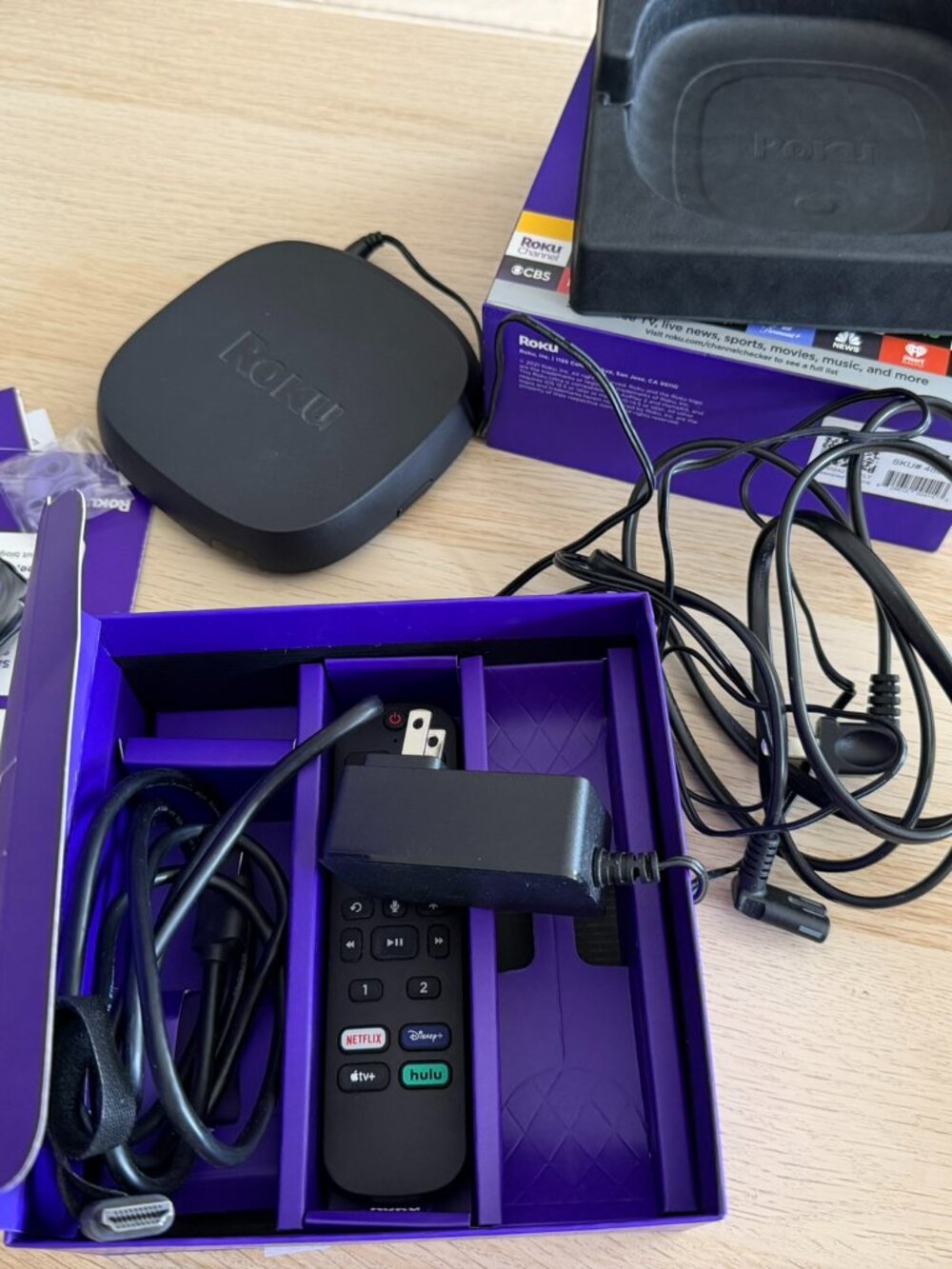 Roku Ultra 4K HDR Dolby Vision & Atmos Streaming Device Remote Complete Set